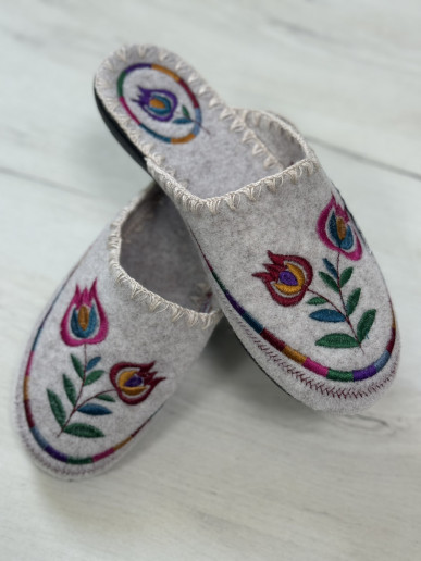 Women's slippers  beige Hutsulshchyna