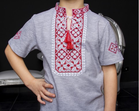 Вишита сорочка для хлопчика Іванко сірий з червоно-білим фото 2