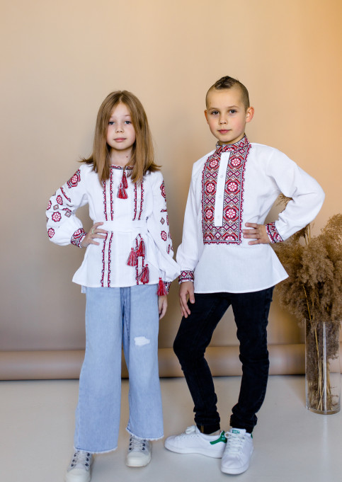Вишиванка для хлопчика Олекса (білий з червоним) – купити в УкраїнівідГаличанка фото 2