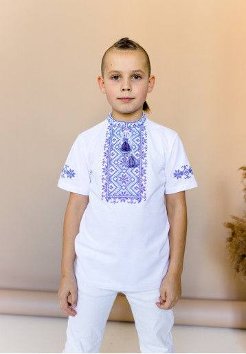 Купить вышитую футболку для мальчика Зорянчик (белая с синим) - цена от производителя Галичанка