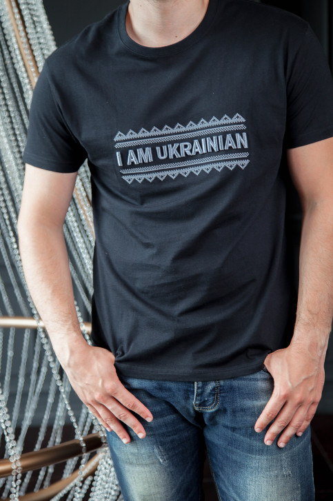 Патріотична футболка I am Ukrainian (чорна) недорого у Львові |Галичанка фото 1