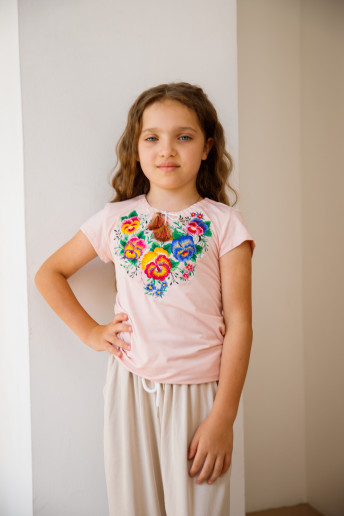 Вишита футболка для дівчинки Ясочка (пудра) – ціна від виробника Галичанка