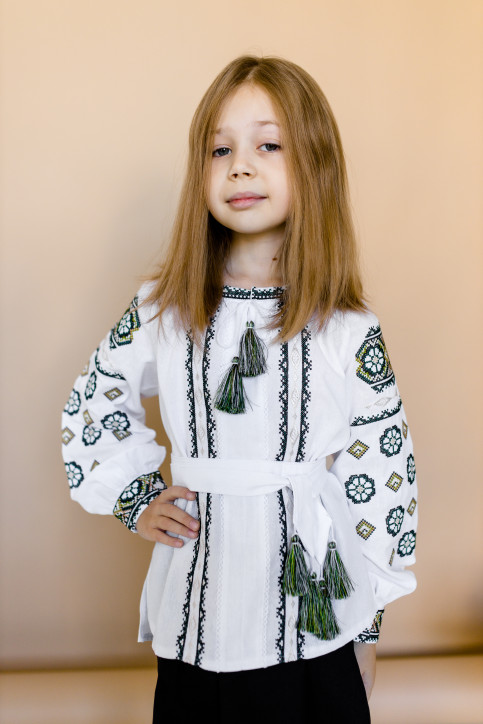 Вишиванка для дівчинки Олеся (біла з зеленим) – купити в Україні від Галичанка фото 1