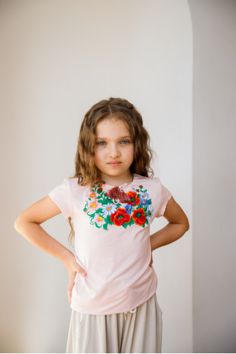 Вишита футболка для дівчинки Серденько (пудра) – ціна від виробника Галичанка