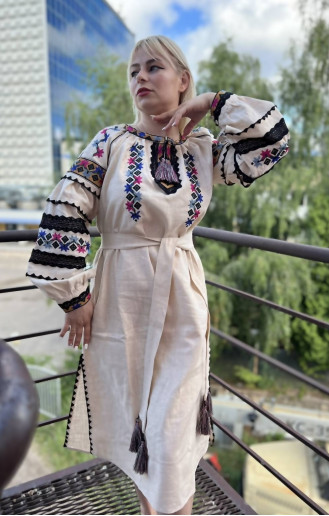 Купить вышитое платье Зореслава (бежевая) в Украине от производителя Галычанка