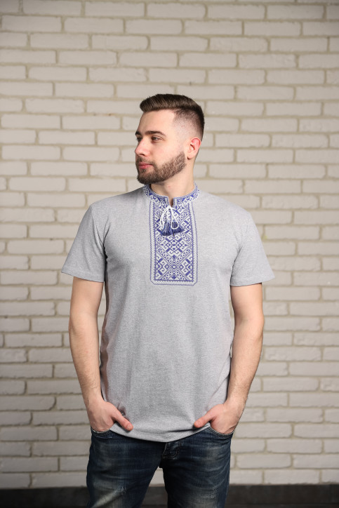 Купити чоловічу футболку вишиванку Традиція  сіра ( св. з синьо-біла ) в Україні від Галичанка фото 1
