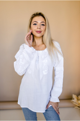 Купити жіночу вишиванку великого розміру Лівія (біла)  від інтернет-магазину Галичанка