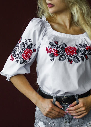 Купити жіночу вишиванку великого розміру Престиж (біла з червоним)  від інтернет-магазину Галичанка