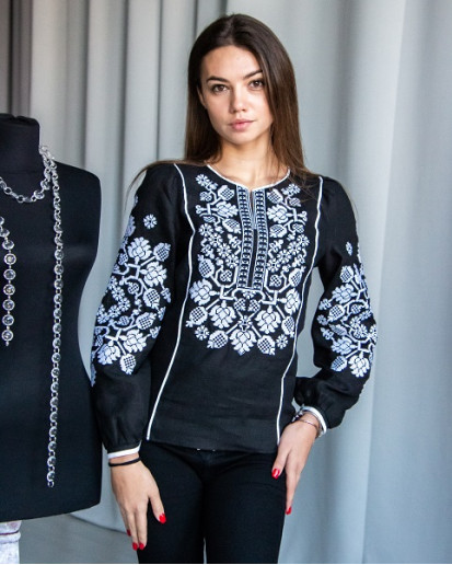 Вишиванка жіноча чорна з білим геометричним орнаментом Владана - купити в Україні