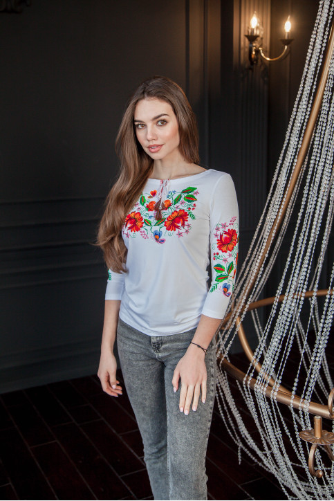 Купити жіночу футболку вишиванку  Мазурка плюс (біла) в Україні від Галичанка фото 2