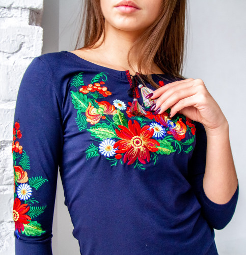 Купити жіночу футболку вишиванку Петриківка плюс (темно синя з червоним) в Україні від Галичанка фото 2