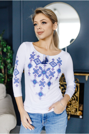 Купити жіночу футболку вишиванку Зоряна ніч  (біла з синім) в Україні від Галичанка