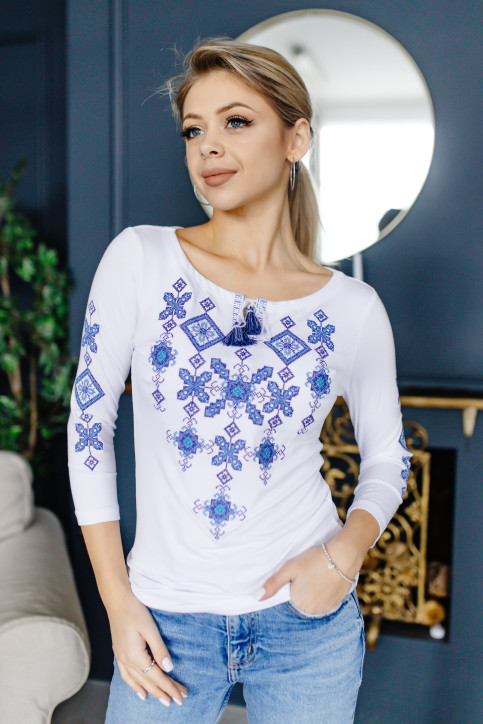Купити жіночу футболку вишиванку Зоряна ніч  (біла з синім) в Україні від Галичанка фото 1