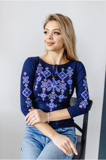 Купить женскую футболку вышиванку Звездная ночь (синяя с голубым) в Украине от Галычанка