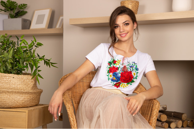 Купить женскую футболку вышиванку Марсель (белая) в Украине от Галычанка