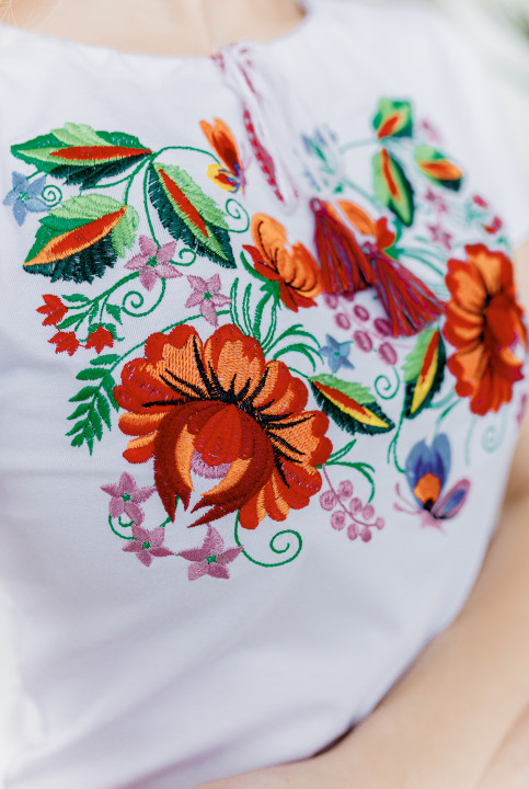 Купити жіночу футболку вишиванку Мазурка (біла) в Україні від Галичанка фото 2