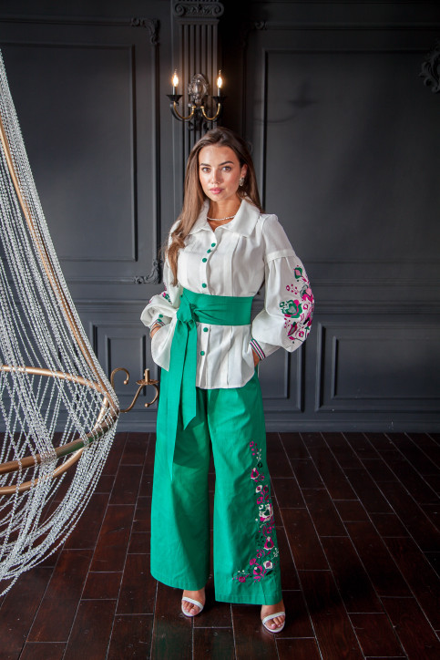 Купити жіночий костюм Сильвія (зелена) з вишивкою в Україні від Галичанка фото 1