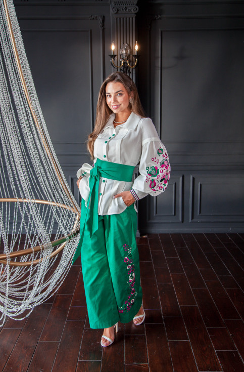 Купити жіночий костюм Сильвія (зелена) з вишивкою в Україні від Галичанка фото 2