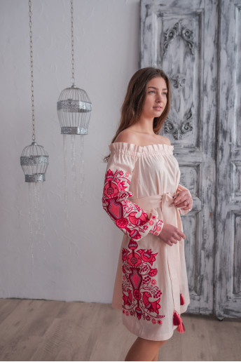 Вишите плаття  Аврора (пудра з червоним) купити в Україні від виробника Галичанка