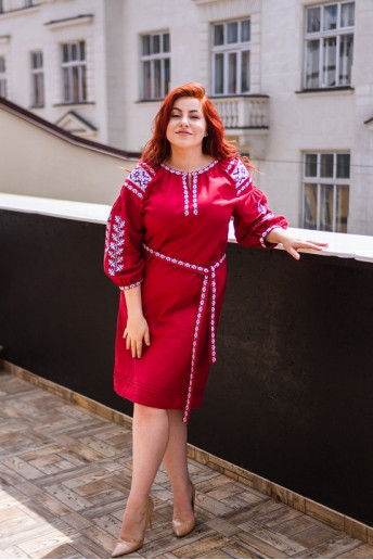 Вишневе вишите плаття великого розміру Азалія у Львові від Галичанка