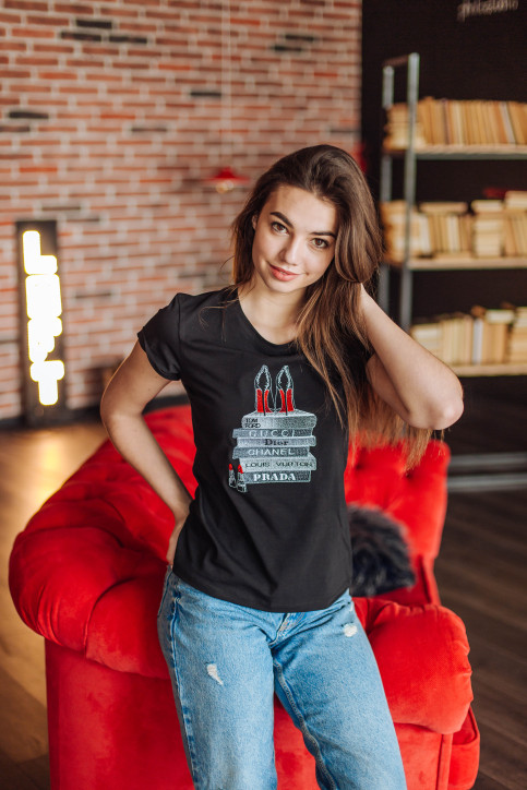Купити жіночу футболку Casual  Лобутени (чорна)  в Україні від Галичанка фото 1