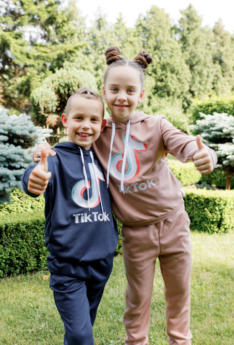 Купити парні футболки трикотажні Комплект дитячий "TikTok" (пудра і т.синій)  в Україні від Галичанка фото 2