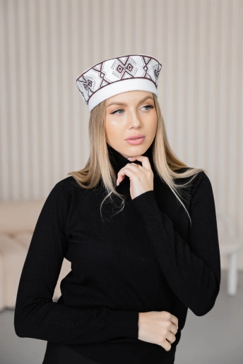 Берет (білий)