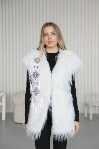 Bukovynska zirka (white)