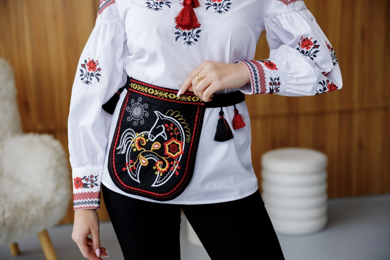 Коник (чорна)