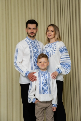 Купити парні вишиванки КОМПЛЕКТ "Оксана і Оксенчики" (молочна з синім) в Україні від Галичанка