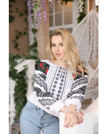 Anuchka (white with black)