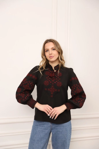 Вишиванка жіноча Яромира (чорна з вишневим)в Україні від Галичанка