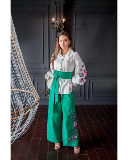 Silvia (green)